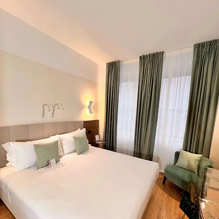 Western 4* Milán